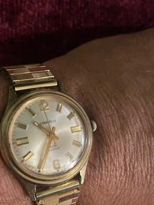 Vintage 1973 Men’s Bulova Caravelle Water Resistant Wrist Watch Runs Great 10kgf - Picture 1 of 7