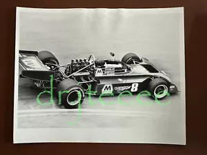 1973 F5000 L SECA Peter Gethin CHEVRON B24 - Auto Racing Photo - Picture 1 of 2