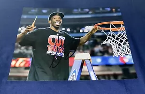 RUSS SMITH SIGNED 8X10 PHOTO LOUISVILLE CARDINALS BASKETBALL AUTOGRAPH - Picture 1 of 1