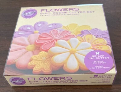 Wilton Nuevas Flores Selladas para Anidación con Mini Mariposa 5 Piezas. Juego de cortador de galletas Foto 1 de 4