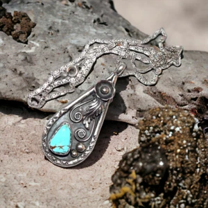 Vintage Southwest 925 Sterling Silver Turquoise Teardrop Pendant Necklace Unisex - Picture 1 of 4