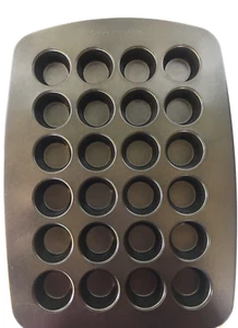 KitchenAid Mini Teglia Muffin 24 Tazze Cottura Antiaderente Metallo Resistente Durevole - Foto 1 di 7