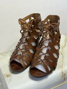 Call It Spring Gladiator Wedge Sandals Women's Sz 7.5 Tan Strappy Lace Up - Picture 1 of 10