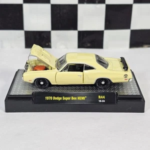 M2 Machines 70 1970 Dodge Super Bee HEMI Detroit-Muscle Mopar Car R44 18-24 1/64 - Picture 1 of 9