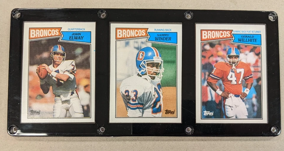 PLACA DE 3 TARJETAS DENVER BRONCOS JOHN ELWAY SAMMY WINDER GERALD WILLHITE  Foto 1 de 1