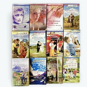 Menge 12 Harlekin Liebe inspiriert Romanze Taschenbücher - Bild 1 von 17