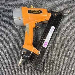 Clavadora de marcos en ángulo de 34 grados calibre 15 contratista neumático central serie - Imagen 1 de 7