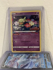Comfey - (Prerelease) SWSH242 SWSH: Sword & Shield Promo Cards Holo - Picture 1 of 2