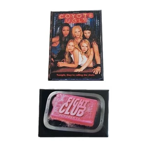 Prendedores promocionales de colección Fight Club & Coyote película fea, 1999, 2000 Brad Pitt - Imagen 1 de 3