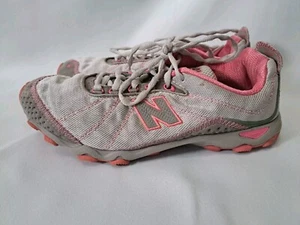 New Balance Women's 790 Trail Running Sneakers Gray & Pink Size 9.5 WR790S2 - Picture 1 of 12