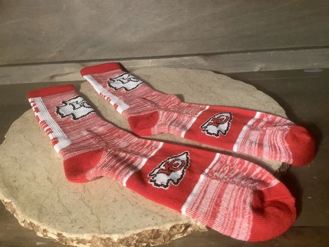NFL MENS Kansas City Chiefs ATHLETIC CREW SOCKS RED WHITE NEW NWOT Cover