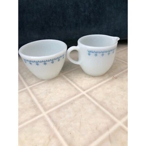 Pyrex Snowflake Garland Creamer pitcher and Lidless Sugar Bowl - Picture 1 of 1