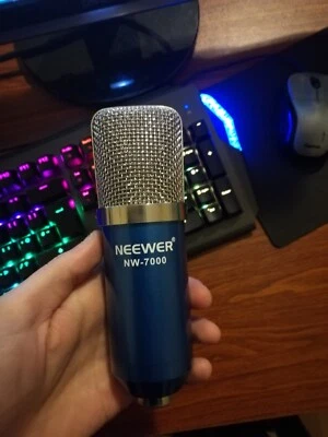 1 faulty, maybe?? Boxed USB PC Neewer Cardioid Mic with pop filter and arm - Image 1 of 4