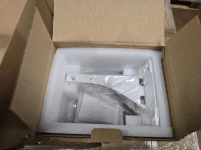 JW053A: New HPE Aruba AP-270-MNT-V2 270 Series Outdoor AP mount kit - Image 1 of 2