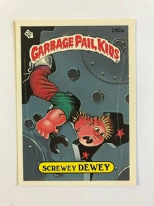 Topps 1987 Garbage Pail Kids Trading Card # 282a Screwey Dewey (1 Star Back) - Bild 1 von 2