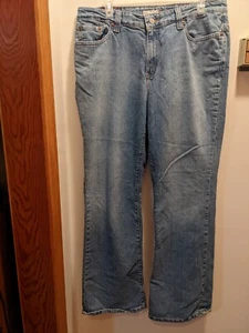 Levi's 515 Women's Bootcut 16 M Blue Jeans 30 inch inseam - Picture 1 of 6