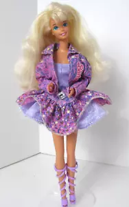 Vintage Barbie e il Beat Scarpe Anello Bagliore nel Buio Vestiti 1989 Capelli Crimpati X4 - Foto 1 di 13
