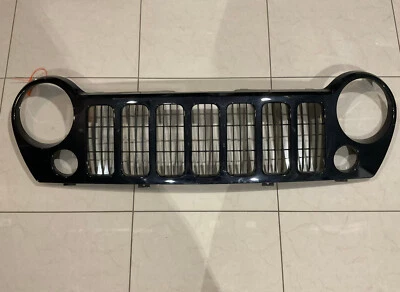 Parrilla negra Jeep Liberty 2005-2007 5JJ85TRMA OEM Foto 1 de 4