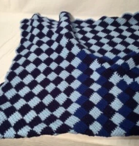 Handgefertigte gehäkelte afghanische Decke Vintage blau 3D Quadrate 130 "x 66" hellblau - Bild 1 von 3