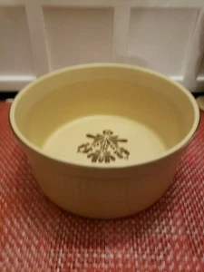 Pfaltzgraff Village Pattern #408 Casserole Souffle Baker Bowl 1 Qt Round Ribbed - Picture 1 of 5