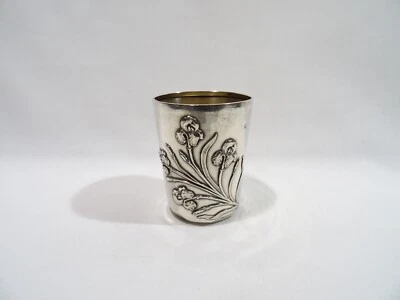 ANCIENNE TIMBALE GOBELET ART NOUVEAU DECOR IRIS MONOGRAMME EN ARGENT MASSIF - Photo 1/4