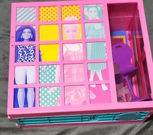 Barbie Dream Closet Spielset 2021 HBV28 Mattel rosa klappbar - Bild 1 von 11