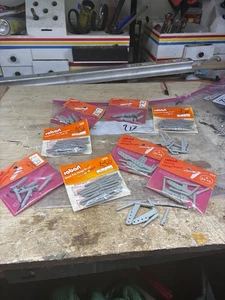 213. Large Lot Dubro Hinge Points And More For R/c Model Airplane Kit - Picture 1 of 10