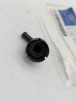 New Genuine Mercedes Benz W140 S-class W202 C-class Headlight Washer Connector - Image 1 of 2