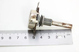 CARBON POTENTIOMETER. COYRE BRAND MEDDLE TAP 1,3M 1M3 LOG W/O S/I ON/OF - Bild 1 von 1