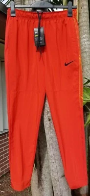 🆕 TALLA MEDIANA ÚNICA RARA🔥 Pantalones de fútbol o entrenamiento Nike para hombre rojos AQ0457-622 Foto 1 de 4