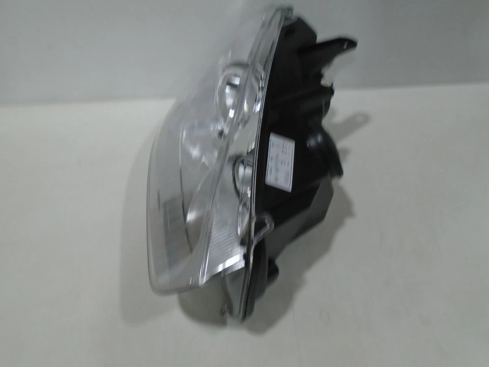 TYC Left Headlight 4311176 fits Ford C-MAX 2007-2010 - Image 1 of 4