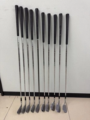 Wilson Eisensatz 10 Schläger inklusive 4 Eisen Top Zustand Golfausrüstung - Bild 1 von 4