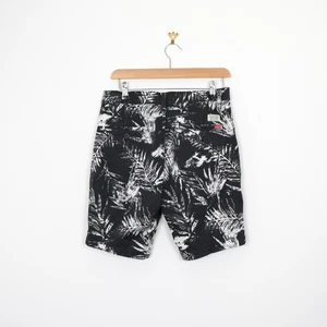 Levi's pantaloncino uomo nero floreale stampa hawaiana cotone denim pantaloncino 29w - Foto 1 di 7