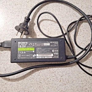Sony - AC Adapter - 19.5V 4.7A VGP-AC19V24 - Picture 1 of 4