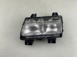OEM | 2018-2024 Jeep Wrangler Halogen Signal Light (Right,Passenger) - Picture 1 of 3
