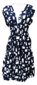 LEVEL RED BLACK MULTI GEOMETRIC RAYON SLEEVELESS EMPIRE A LINE SHORT DRESS S NEW - Picture 1 of 4