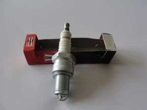 Champion Zündkerze RN10Y Spark Plug Bougie Candela bujía tennpluggen - Picture 1 of 1