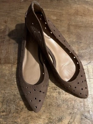 Corso Como Womens size 1 Cut Out Perforated Pointed Toe Leather Flats Tan - Image 1 of 4