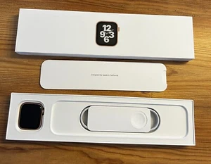 Apple Watch SE (1.Gen.), 40mm, GPS, Farbe Gold Aluminium - Bild 1 von 3