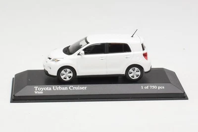 400166960 Toyota Urban Cruiser White Minichamps 1/43 - Image 1 of 3