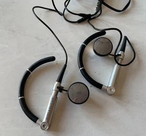 Vintage Bang & Olufsen Wired A8 ear hook earphones with case. 3.5mm jack - Picture 1 of 6