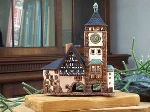 Handgefertigter Keramik-Räucherstäbchenhalter: Schwabentor in Freiburg, 18cm - Bild 1 von 9