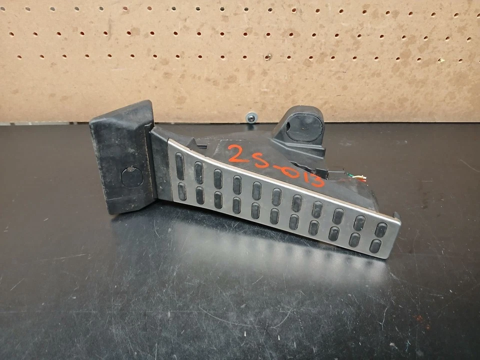 15 16 17 18 19 HYUNDAI SONATA PEDAL DE GAS OEM 32700-C2300 Foto 1 de 4