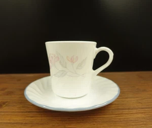Tazza e piattino Corelle rosa trio - Foto 1 di 9