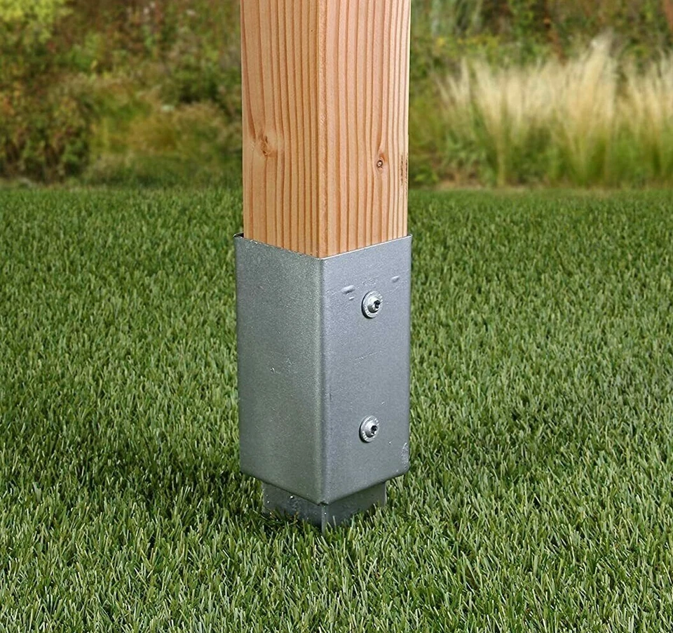 Staffa per fissaggio a terra di pali quadrati in legno porta pilastro a sfondare - Immagine 1 di 4