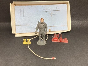 Partial Box, Partial Deep Sea Diver Set By Crescent (blue 307) Figure Dam - Picture 1 of 10