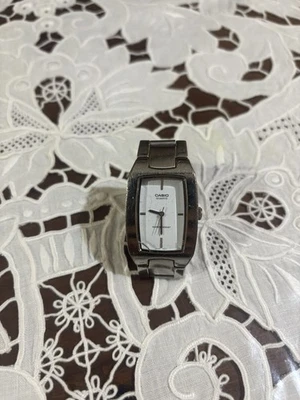 orologio Casio MTP-1165 vintage - Immagine 1 di 4