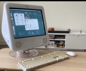 Apple eMac G4 PowerPC 1GHz A1022 17" Combo + Zubehör Top Bundle - Bild 1 von 7