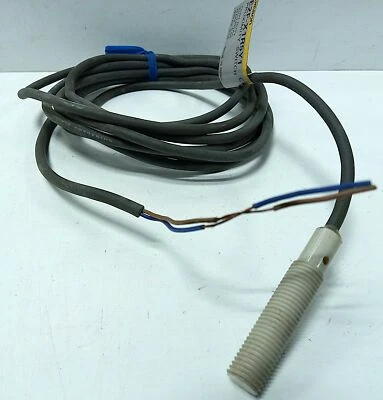 Omron E2F-X1R5Y1 24-240 V AC Shielded Inductive Proximity Sensor - Image 1 of 4