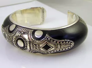 Estate Vintage Ornate Sterling Silver Hard Wood Wide Cuff 66.9 Gram Bracelet - Picture 1 of 8